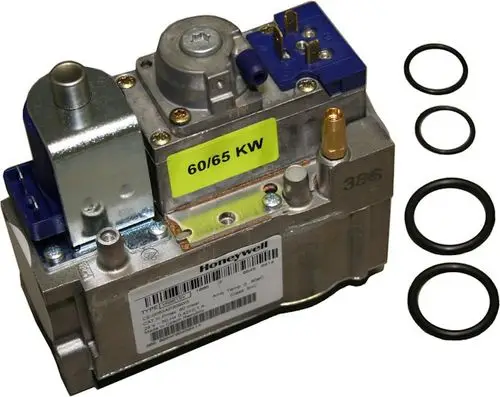 Gasarmatur mit mehreren Anschlüssen und O-Ringen auf einem weißen Hintergrund. Die Marke Bosch ist auf dem Produkt sichtbar.